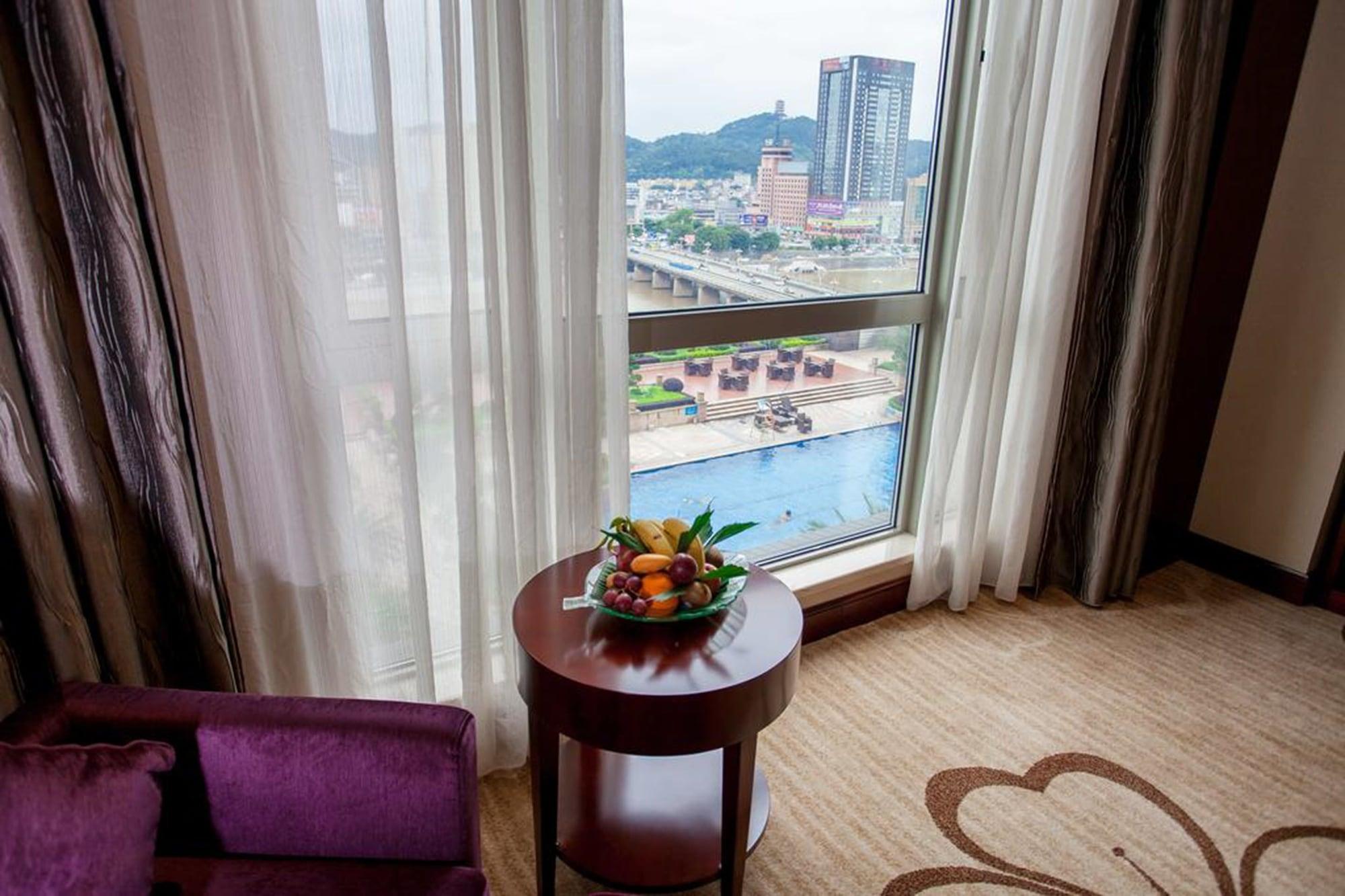 Ramada Plaza Shaoguan City Centre מראה חיצוני תמונה