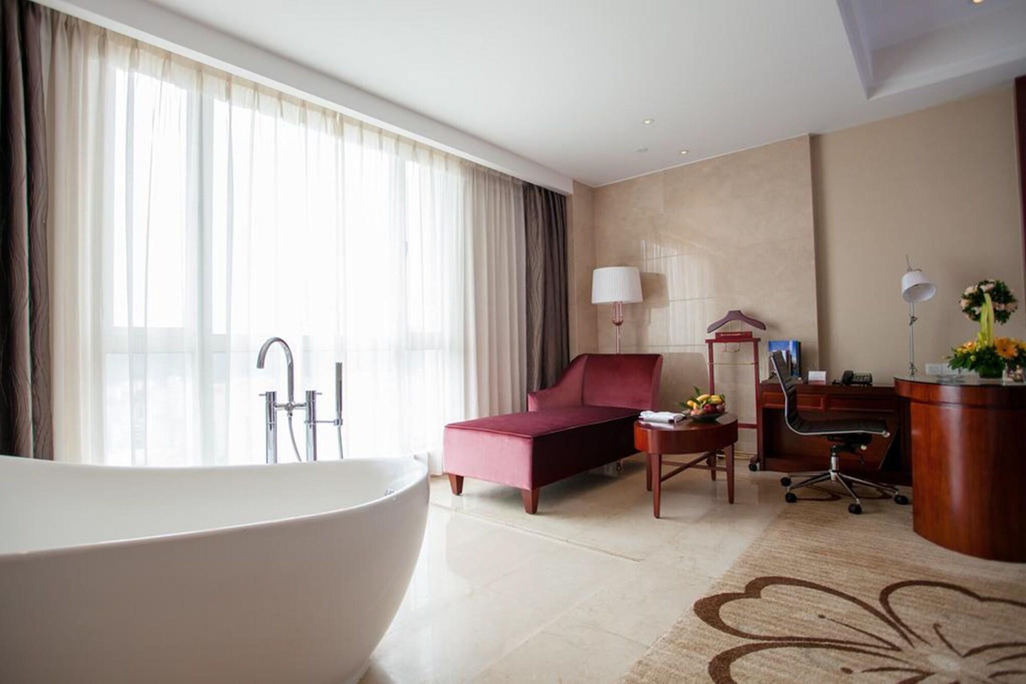 Ramada Plaza Shaoguan City Centre מראה חיצוני תמונה